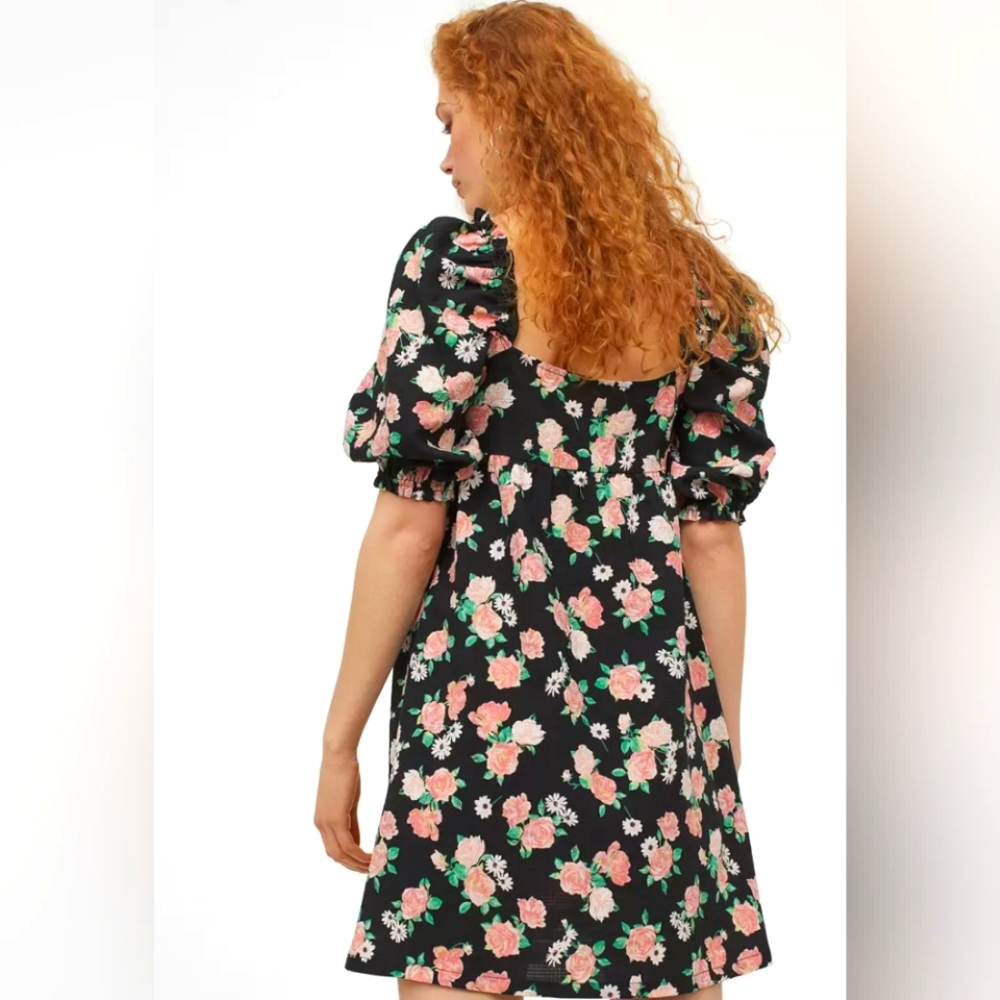 H&M Puff-Sleeved Dress